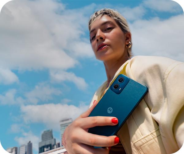 MOTOROLA moto g34 Smartphone 5G design