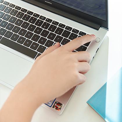 HUAWEI Matebook D15 FHD AMD Ryzen 5-3500/ 8GB/ 256GB SSD