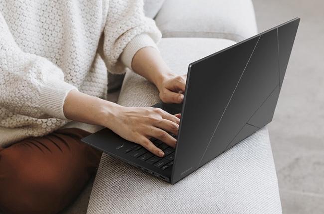 ASUS Zenbook 14 laptop