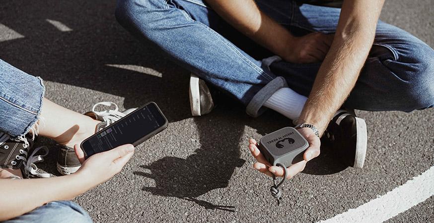 Bluetooth hxeio FRESH 'N REBEL Rockbox Pebble