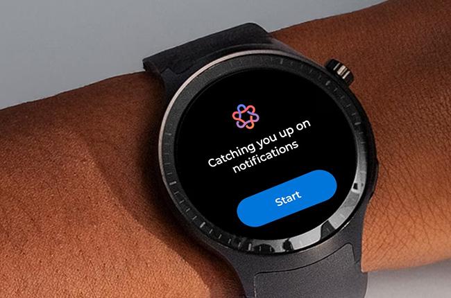 MOTOROLA Moτο Watch Volcanic Ash Smartwatch Moto AI